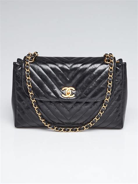 Chanel Chevron Hampton bag .